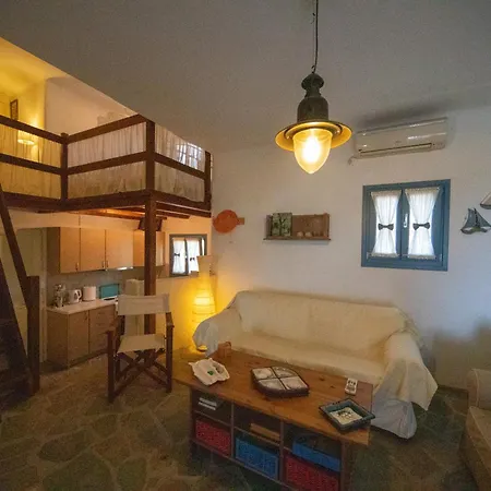 Pool's House דירה Aspro Chorio
